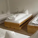 Gemuetliche Direkt Am Bahnhof Perfekte Lage