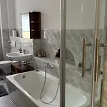 Gemuetliche Direkt Am Bahnhof Perfekte Lage