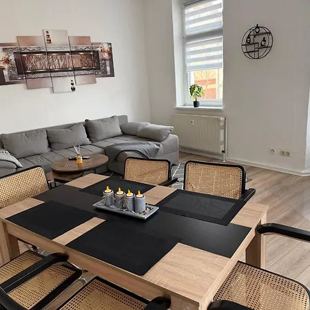 Gemuetliche Direkt Am Bahnhof Perfekte Lage