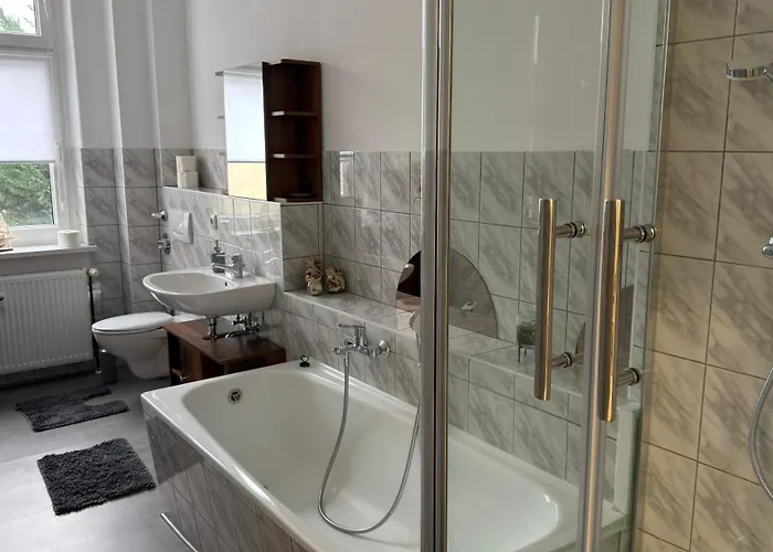 Gemuetliche Direkt Am Bahnhof Perfekte Lage